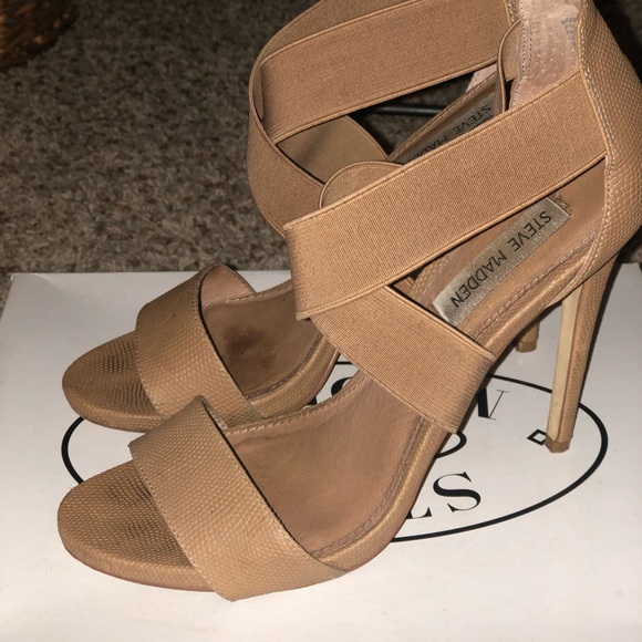 Steve Madden nude heals - Picture 3 of 3